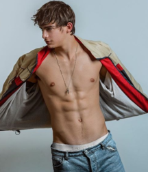 Foxy boys 6064a8fc3a19a.png