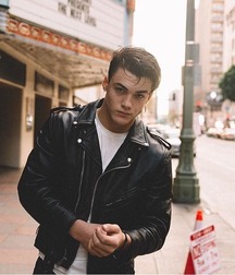 Boys love leather 606f39e2a1762.jpg