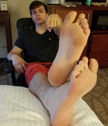 Mix of beauty and fetish 606f3a761c3bf.jpg