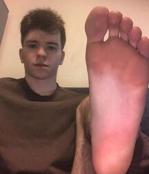 Boys overwhelming foot power 606f3b3c970d1.jpg