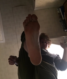 Boys overwhelming foot power 606f3b8b7ff35.jpg