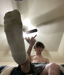 Boys overwhelming foot power 606f3bb241dfe.jpg