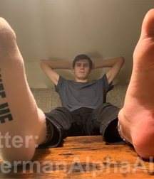 Boys overwhelming foot power 606f3bb506cf5.jpg