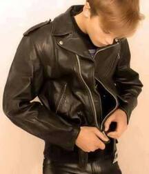 Sports and leather hotties 606f3fea3cd61.jpg