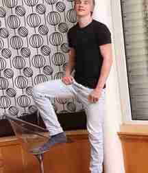 Blond Corstiaan 606f4aba14db2.jpg
