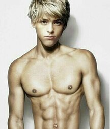 Sexy model boys 60710becc6740.jpg