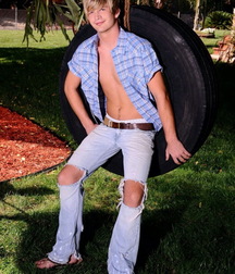 Beauties in jeans 6071c7137271e.jpg