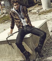 Boys and men in boots 607466f3299ef.jpg