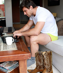 Boys and men in boots 6074672b8b5a7.jpg