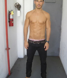 Boys and men in boots 6074673553c4d.jpg