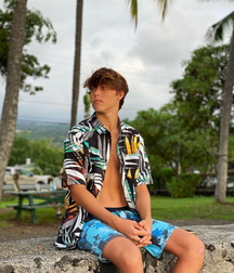 Teen boys on vacation 608e7c498776e.jpg
