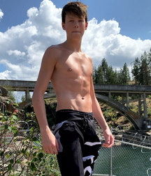 Teen boys on vacation 608e7d08ce8ab.jpg