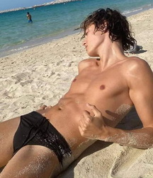Beach beauties 6090471408c23.jpg