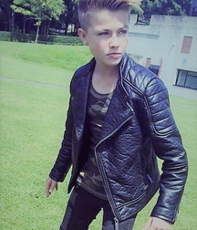 Leather and boots 6091be328a628.jpg