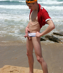 Boys piss fun 60931824e6b45.jpg