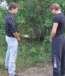 Boys piss fun 609318723375b.jpg