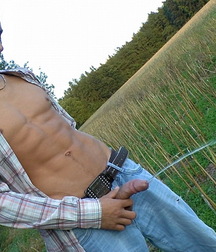 Boys piss fun 6093187b5498b.jpg