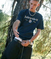 Boys piss fun 6093187d6fe1c.jpg