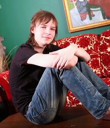 Born as a prince 609c0ea7ea60a.jpg