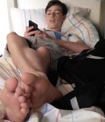 Peep at the twinks 609fdcd80816d.jpg