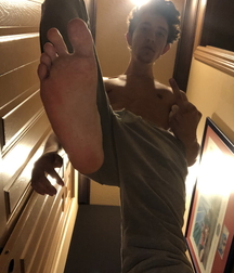 Your reward is between the toes 60c9f90c62146.jpg