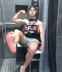 Your reward is between the toes 60c9f942686b6.jpg