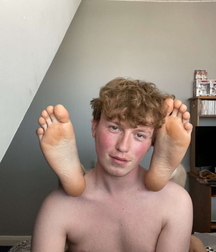 Worship youth power and feet 60ccfcf898ac1.jpg