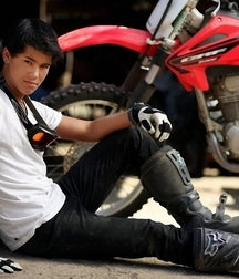 Teens in leather and boots 60d0b2ab3fbe6.jpg