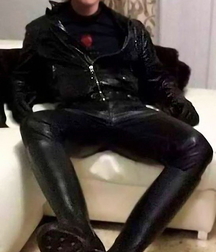 Teens in leather and boots 60d0b2dd7efdd.jpg