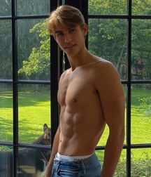 Sexy and hot 60d0d3f585ac1.jpg