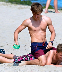 Hot boys at sunny days 60d3704fe8b58.jpg