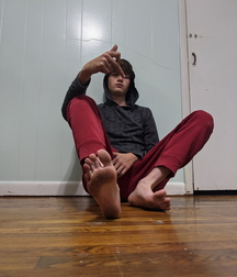 Boy Masters smelly feet 60d8d8deec10f.jpg