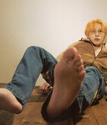 Boy Masters smelly feet 60d8d9068db8f.jpg