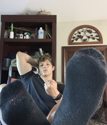 Boy Masters smelly feet 60d8d93a3a328.jpg