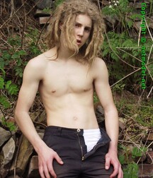 Longhair model outdoor 60da43f01aefd.jpg