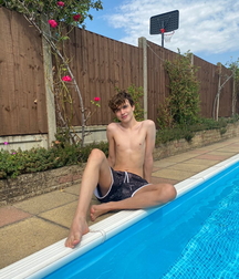 Hot and beautiful in summer 60e74576a624a.jpg