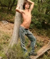 Boys and models 61 60e7594636ba3.jpg