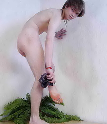  Boymodels at camera 60ea0873116bc.jpg