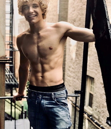 Hot jocks shows body 60f578b5b55eb.jpg