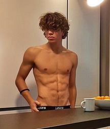 Twinks are perfect 60f57953d256d.jpg