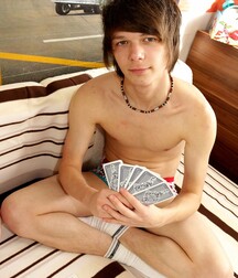 Boyfriends playing cards 60fdbc8484f3a.jpg