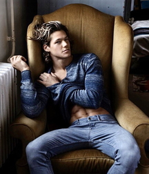 Guys to fall in love to 6103cc834ab8c.jpg