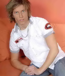 Blond college hunk 610978bd2f991.jpg