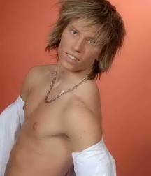 Blond college hunk 610978de36ecd.jpg