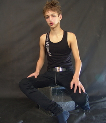Attractive models and boys 61097b45c9137.jpg