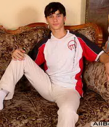 Boys and models 69 610981005511d.jpg