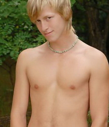 Hotties around the world 610ce7e00c615.jpg