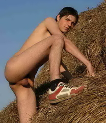 Boys and models 71 610fa6df34964.jpg