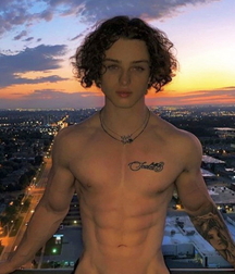 Sexy longhair guys 610fae932c66b.jpg