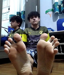 Lovin the boys sweaty feet 61183a90e16f1.jpg